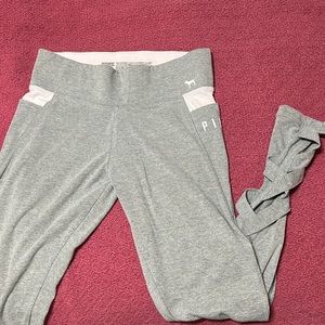 PINK Victoria’s Secret grey yoga leggings.